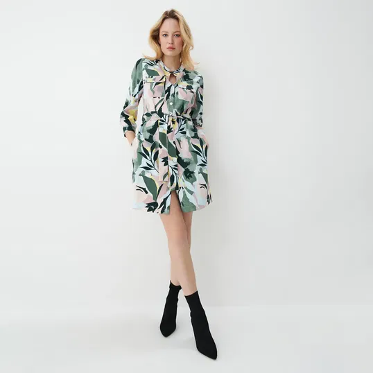 Mohito - Rochie tip cămașă, mini, cu model la modă - Multicolor
