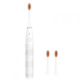 Set periuta + 2 rezerve Oclean Flow S White: Maner periuta x 1, Capat periuta Professional Clean x 3, Cablu Tip-C x 1