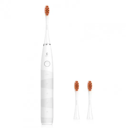 Set periuta + 2 rezerve Oclean Flow S White: Maner periuta x 1, Capat periuta Professional Clean x 3, Cablu Tip-C x 1
