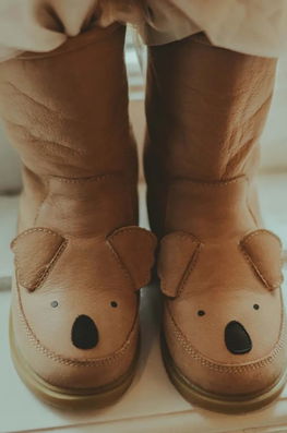 Donsje Ghete De Iarna Pentru Copii Din Piele Wadudu Classic Boots Koala Culoarea Bej, 2022006