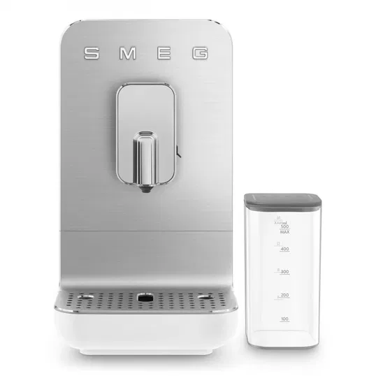 RESIGILAT ! Espressor automat Smeg BCC13WHMEU cu sistem de lapte, retro, 19 bar, 1350 W, alb