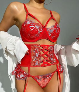 Set 3 piese lenjerie sexy, cu portjartier tip corset, rosu cu inimioare argintii