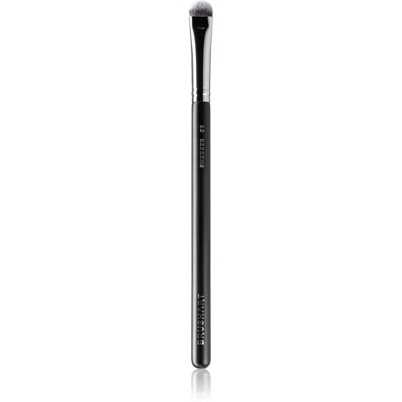 BrushArt Professional B9 Smudger brush pensulă pentru aplicarea precisă a fardului de pleoape B9 1 buc