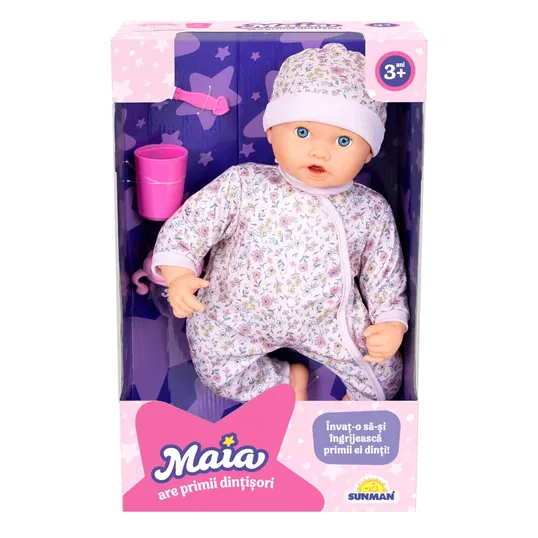 Papusa Maia are primii dintisori