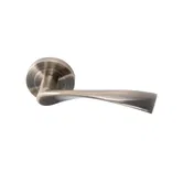 Set manere cu rozeta usi interior Gato Roma, 55 mm, reversibile, zamac, finisaj bronz